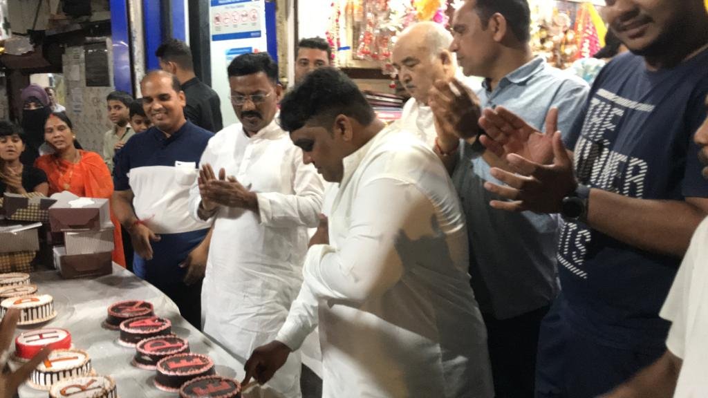 STV News | Mumbai Congress :  चांदीवली विधानसभा : Deepak Sudama Misra l के जन्मदिन का जश्न l STV NEWS l